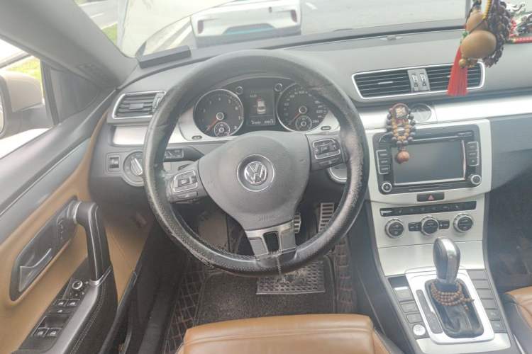 Used Volkswagen FAW-Volkswagen CC 2016 1.8TSI Luxury Model Steering Wheel