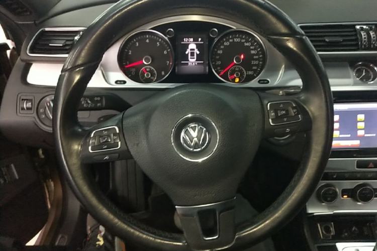 Used Volkswagen FAW-Volkswagen CC 2016 1.8TSI Prestige Model Steering Wheel