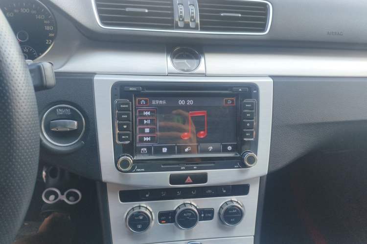 Used Volkswagen FAW-Volkswagen CC 2016 1.8TSI Prestige Model Audio And AC Panel
