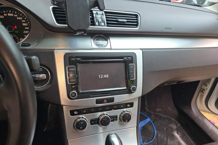 Used Volkswagen FAW-Volkswagen CC 2016 2.0 TSI Ultimate Edition Audio And AC Panel