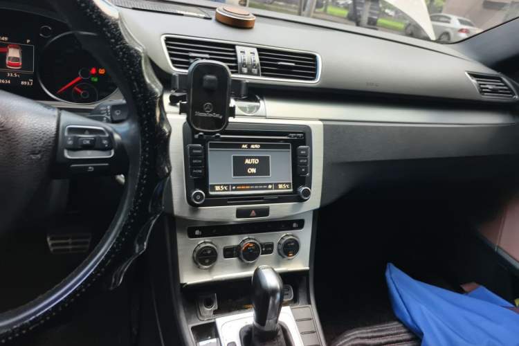 Used Volkswagen FAW-Volkswagen CC 2016 1.8TSI Luxury Model Audio And AC Panel