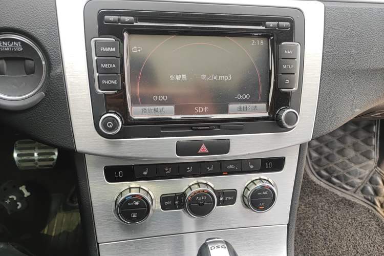 Used Volkswagen FAW-Volkswagen CC 2016 1.8TSI Luxury Model Audio And AC Panel