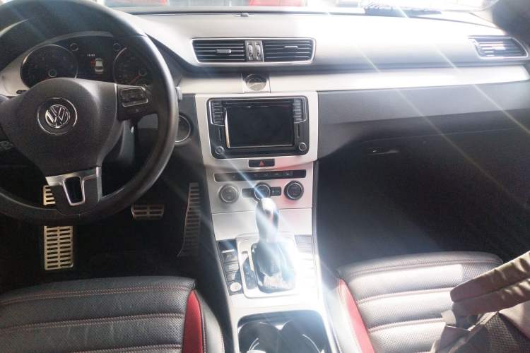 Used Volkswagen FAW-Volkswagen CC 2016 1.8TSI Luxury Model Audio And AC Panel