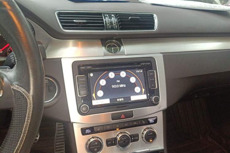 Used Volkswagen FAW-Volkswagen CC 2016 2.0 TSI Ultimate Edition Audio And AC Panel