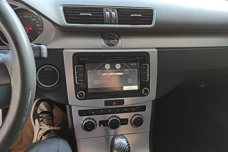 Used Volkswagen FAW-Volkswagen CC 2016 1.8TSI Luxury Model Audio And AC Panel