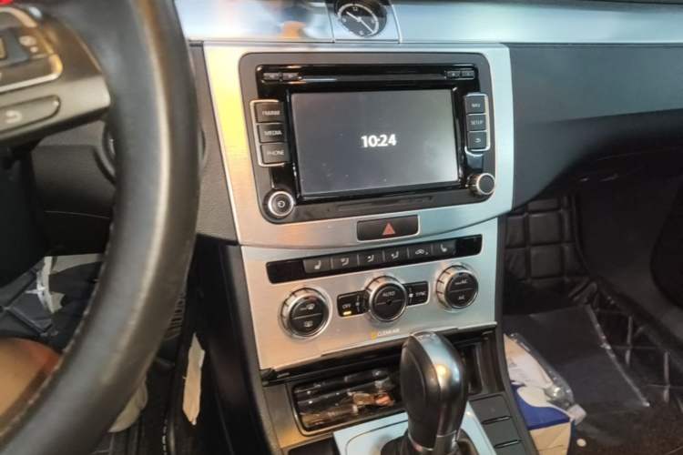 Used Volkswagen FAW-Volkswagen CC 2016 1.8TSI Luxury Model Audio And AC Panel