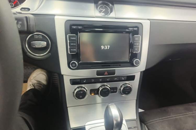 Used Volkswagen FAW-Volkswagen CC 2016 1.8TSI Luxury Model Audio And AC Panel