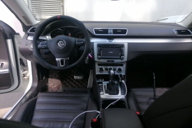 Used Volkswagen FAW-Volkswagen CC 2016 2.0 TSI Ultimate Edition Center Console