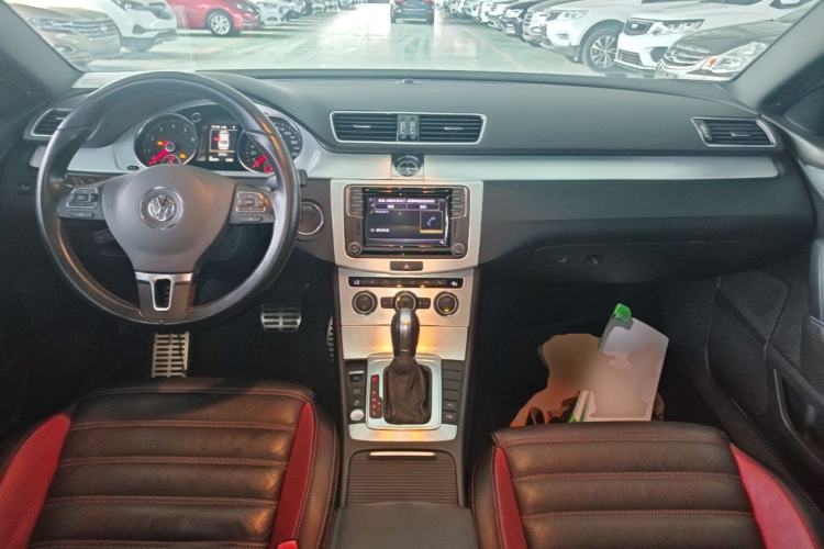 Used Volkswagen FAW-Volkswagen CC 2016 1.8TSI Luxury Model Center Console