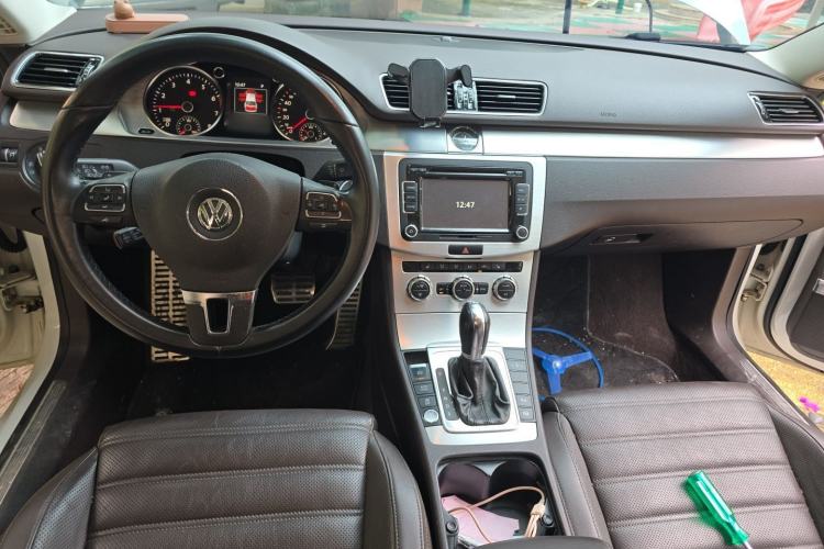 Used Volkswagen FAW-Volkswagen CC 2016 2.0 TSI Ultimate Edition Center Console