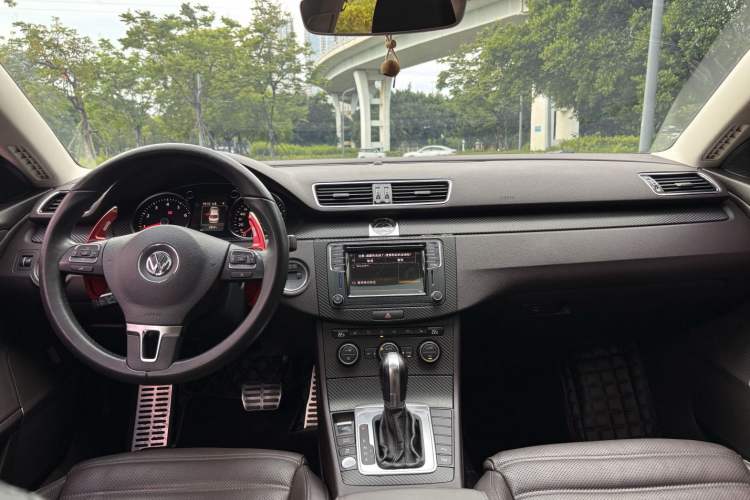 Used Volkswagen FAW-Volkswagen CC 2016 2.0 TSI Luxury Model Center Console