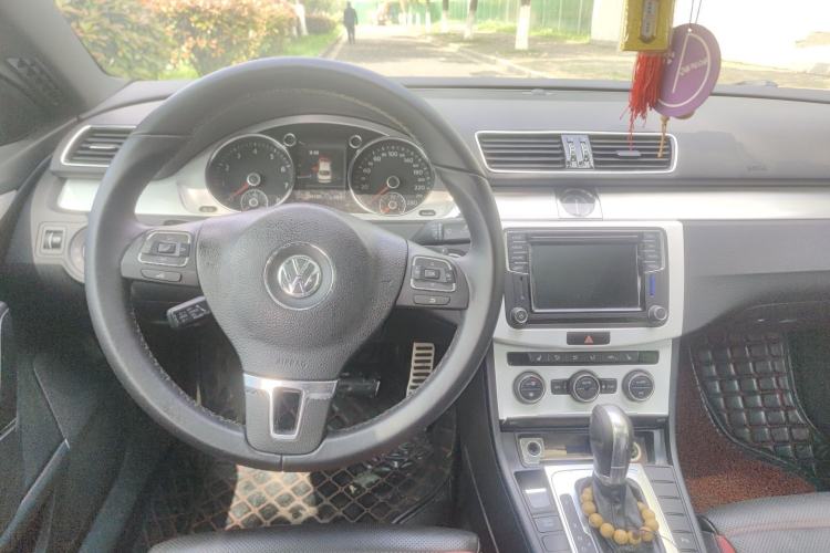Used Volkswagen FAW-Volkswagen CC 2016 1.8TSI Luxury Model Center Console