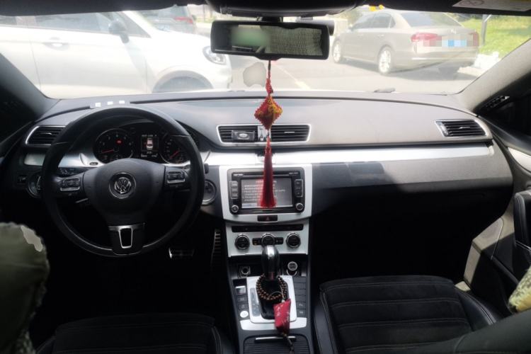 Used Volkswagen FAW-Volkswagen CC 2016 2.0 TSI Luxury Model Center Console