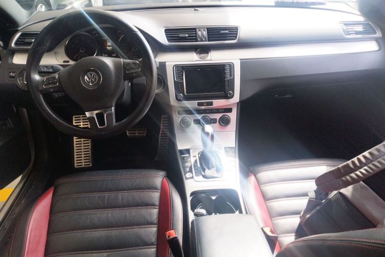 Used Volkswagen FAW-Volkswagen CC 2016 1.8TSI Luxury Model Center Console