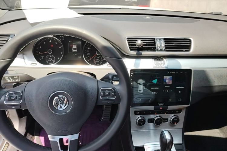 Used Volkswagen FAW-Volkswagen CC 2016 1.8TSI Luxury Model Center Console