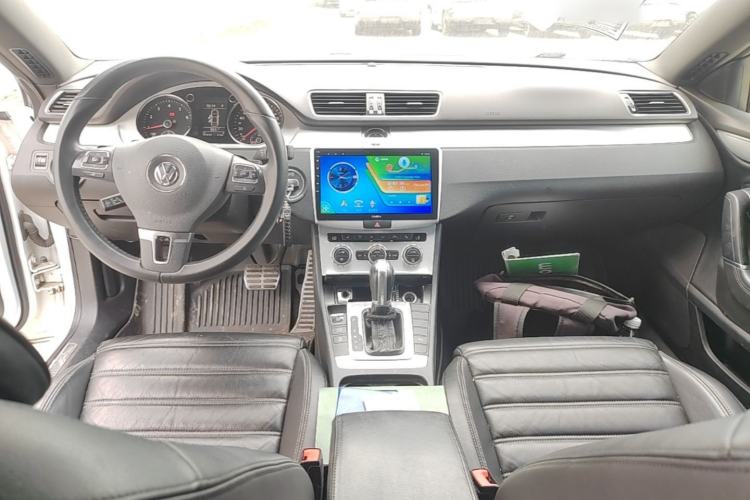 Used Volkswagen FAW-Volkswagen CC 2016 1.8TSI Prestige Model Center Console