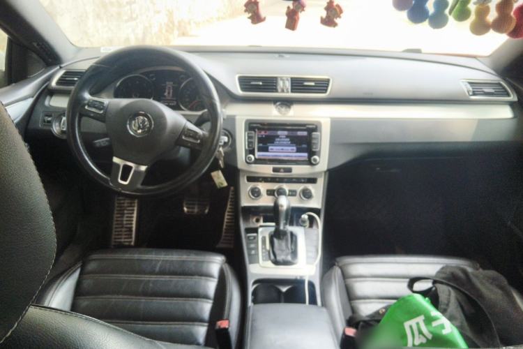 Used Volkswagen FAW-Volkswagen CC 2016 1.8TSI Prestige Model Center Console