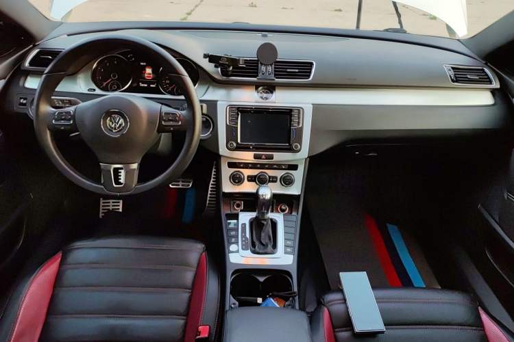 Used Volkswagen FAW-Volkswagen CC 2016 300TSI 25th Anniversary Edition Center Console