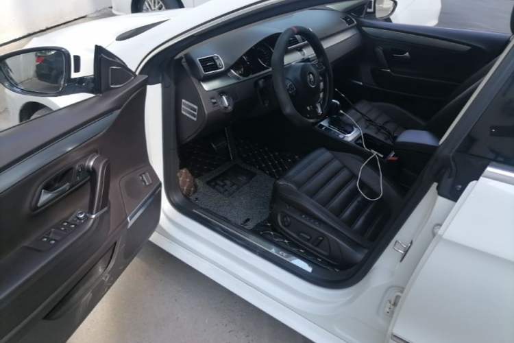 Used Volkswagen FAW-Volkswagen CC 2016 2.0 TSI Ultimate Edition Driver Seat