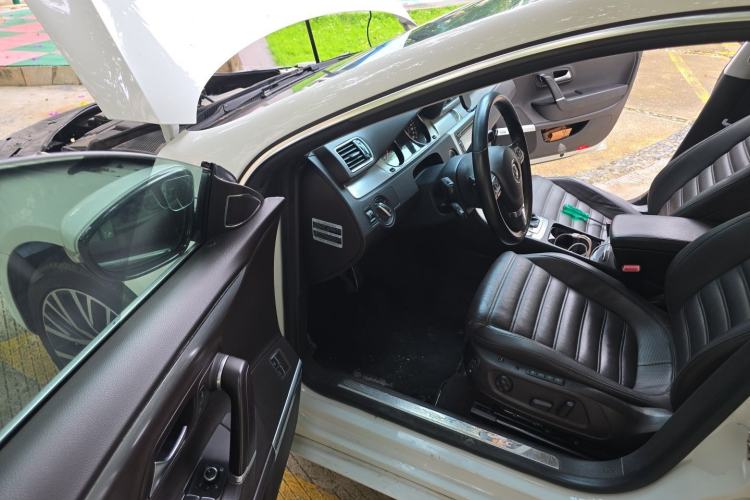 Used Volkswagen FAW-Volkswagen CC 2016 2.0 TSI Ultimate Edition Driver Seat