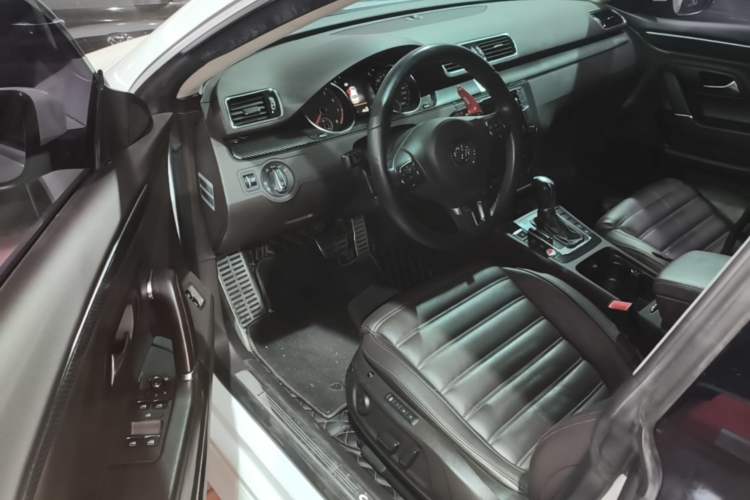 Used Volkswagen FAW-Volkswagen CC 2016 2.0 TSI Luxury Model Driver Seat
