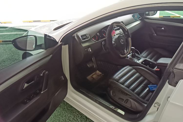 Used Volkswagen FAW-Volkswagen CC 2016 2.0 TSI Luxury Model Driver Seat