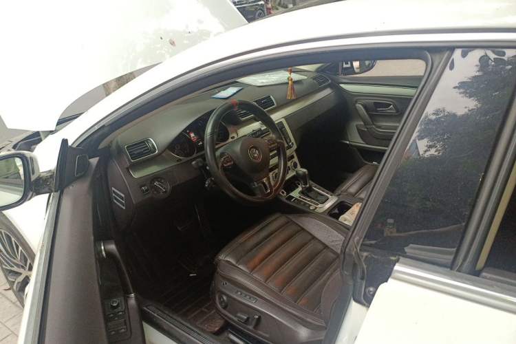 Used Volkswagen FAW-Volkswagen CC 2016 2.0 TSI Ultimate Edition Driver Seat