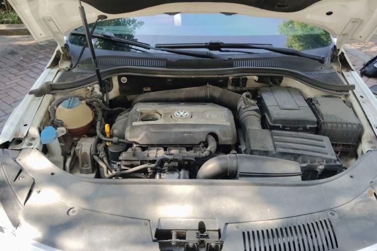 Used Volkswagen FAW-Volkswagen CC 2016 2.0 TSI Ultimate Edition Engine Bay