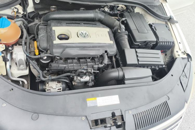 Used Volkswagen FAW-Volkswagen CC 2016 1.8TSI Luxury Model Engine Bay