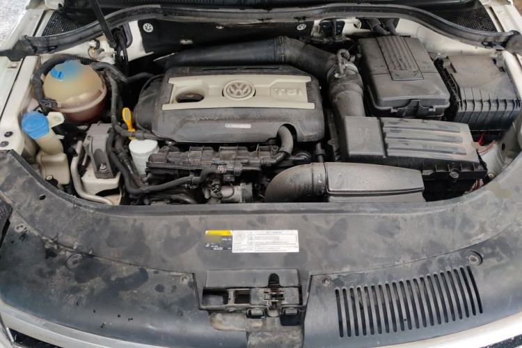 Used Volkswagen FAW-Volkswagen CC 2016 2.0 TSI Luxury Model Engine Bay