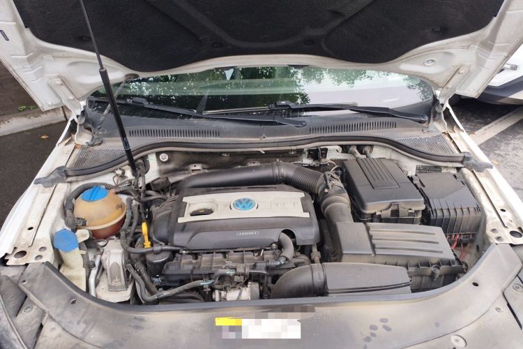 Used Volkswagen FAW-Volkswagen CC 2016 1.8TSI Luxury Model Engine Bay