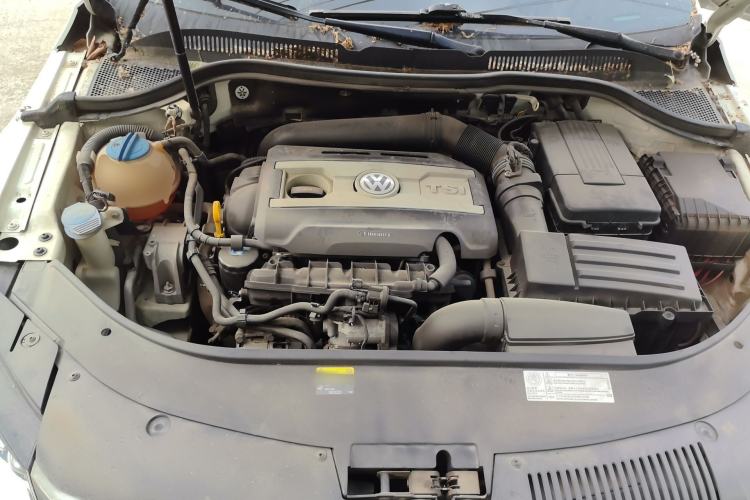Used Volkswagen FAW-Volkswagen CC 2016 1.8TSI Luxury Model Engine Bay