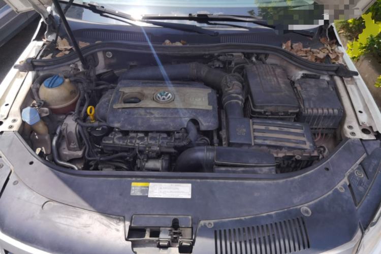 Used Volkswagen FAW-Volkswagen CC 2016 1.8TSI Luxury Model Engine Bay