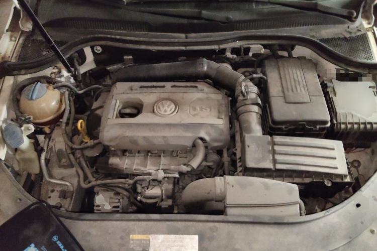 Used Volkswagen FAW-Volkswagen CC 2016 2.0 TSI Luxury Model Engine Bay