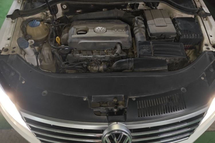 Used Volkswagen FAW-Volkswagen CC 2016 1.8TSI Luxury Model Engine Bay