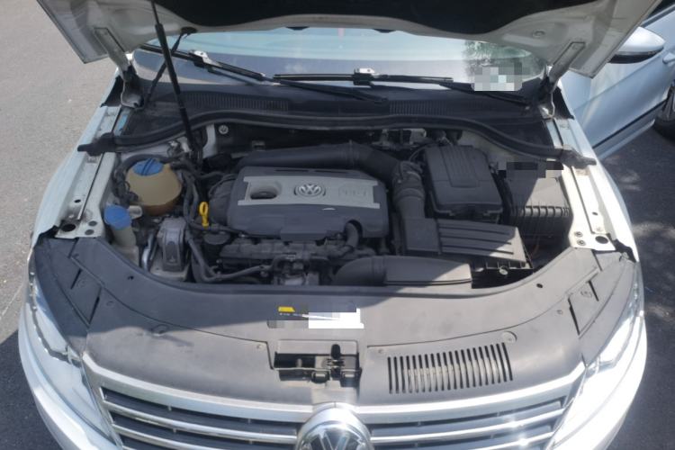 Used Volkswagen FAW-Volkswagen CC 2016 2.0 TSI Luxury Model Engine Bay
