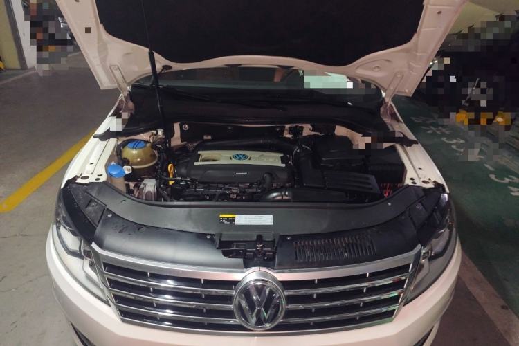 Used Volkswagen FAW-Volkswagen CC 2016 1.8TSI Luxury Model Engine Bay