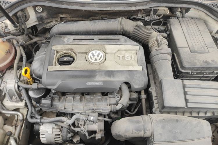 Used Volkswagen FAW-Volkswagen CC 2016 1.8TSI Luxury Model Engine Bay