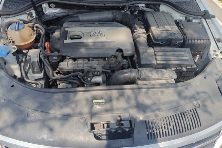 Used Volkswagen FAW-Volkswagen CC 2016 1.8TSI Prestige Model Engine Bay