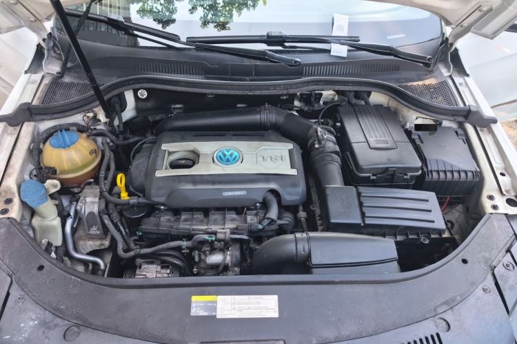 Used Volkswagen FAW-Volkswagen CC 2016 1.8TSI Luxury Model Engine Bay