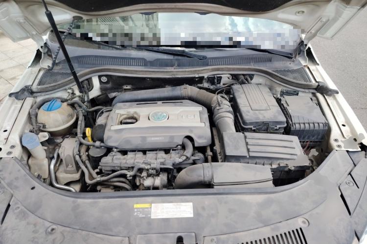 Used Volkswagen FAW-Volkswagen CC 2016 1.8TSI Prestige Model Engine Bay