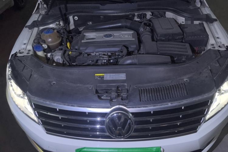 Used Volkswagen FAW-Volkswagen CC 2016 1.8TSI Prestige Model Engine Bay