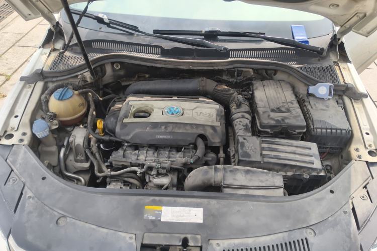 Used Volkswagen FAW-Volkswagen CC 2016 1.8TSI Luxury Model Engine Bay