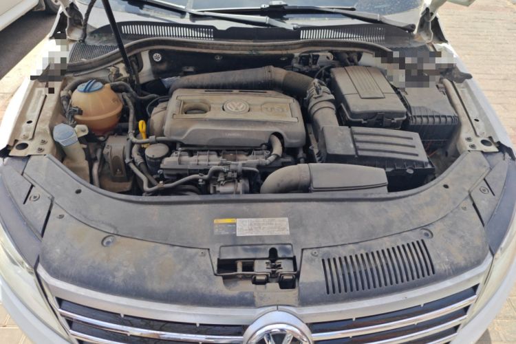 Used Volkswagen FAW-Volkswagen CC 2016 300TSI 25th Anniversary Edition Engine Bay