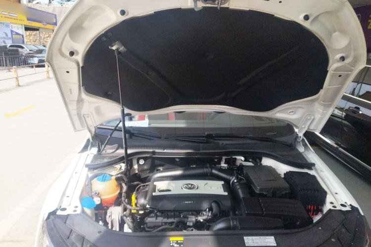 Used Volkswagen FAW-Volkswagen CC 2016 1.8TSI Luxury Model Engine Bay