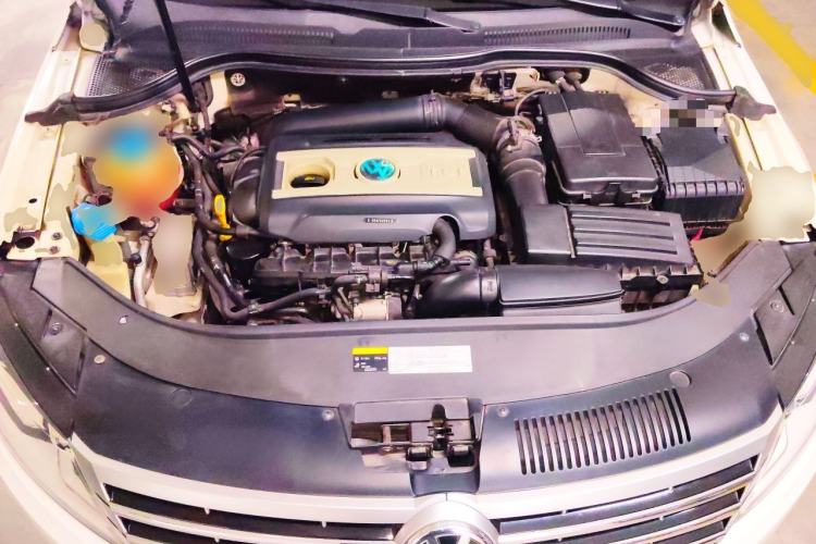 Used Volkswagen FAW-Volkswagen CC 2016 300TSI 25th Anniversary Edition Engine Bay