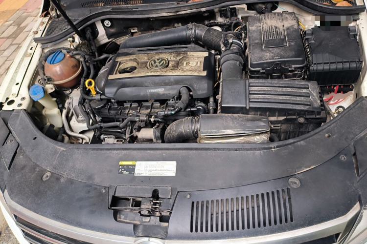 Used Volkswagen FAW-Volkswagen CC 2016 300TSI 25th Anniversary Edition Engine Bay