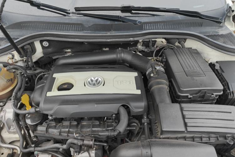 Used Volkswagen FAW-Volkswagen CC 2016 1.8TSI Luxury Model Engine Bay