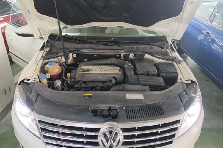 Used Volkswagen FAW-Volkswagen CC 2016 1.8TSI Luxury Model Engine Bay
