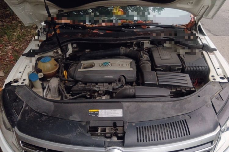 Used Volkswagen FAW-Volkswagen CC 2016 1.8TSI Prestige Model Engine Bay